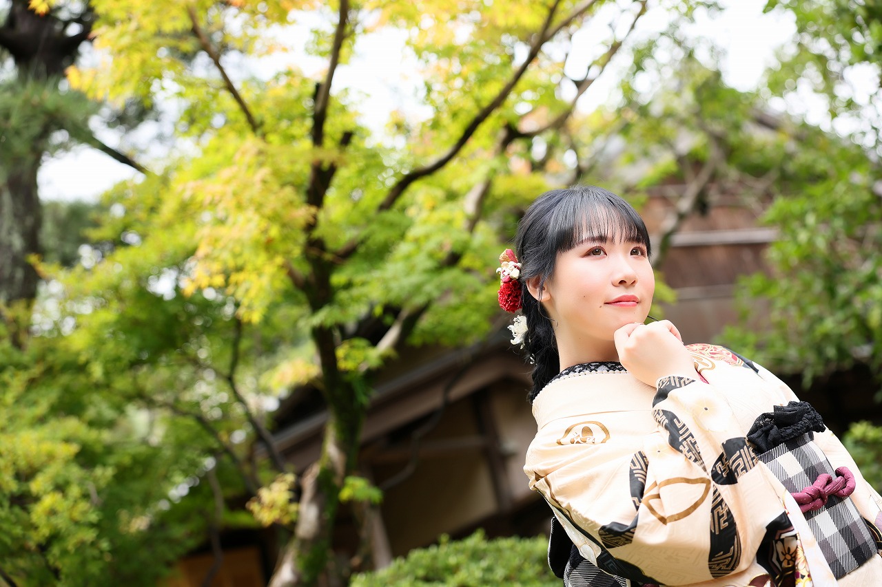 メディアクリエート