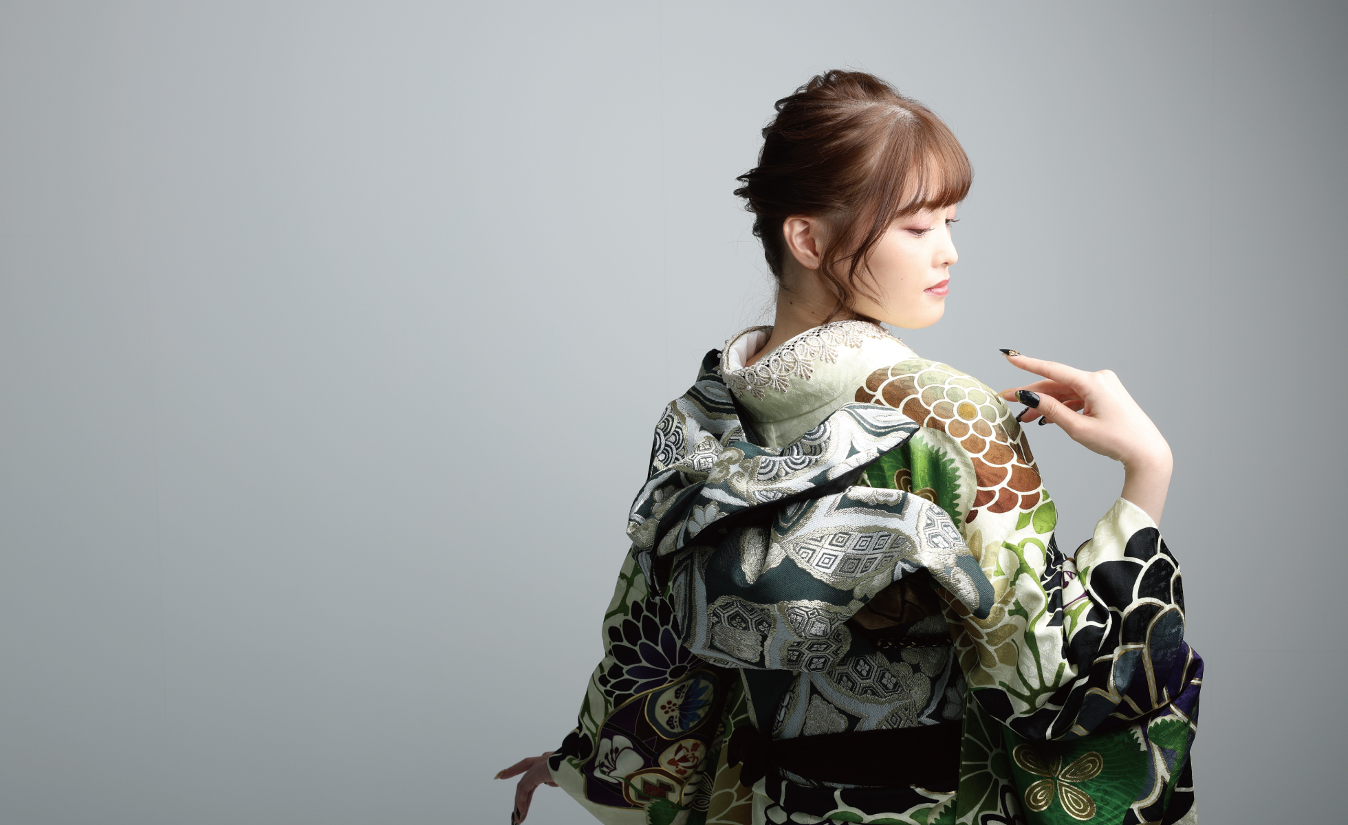 メディアクリエート